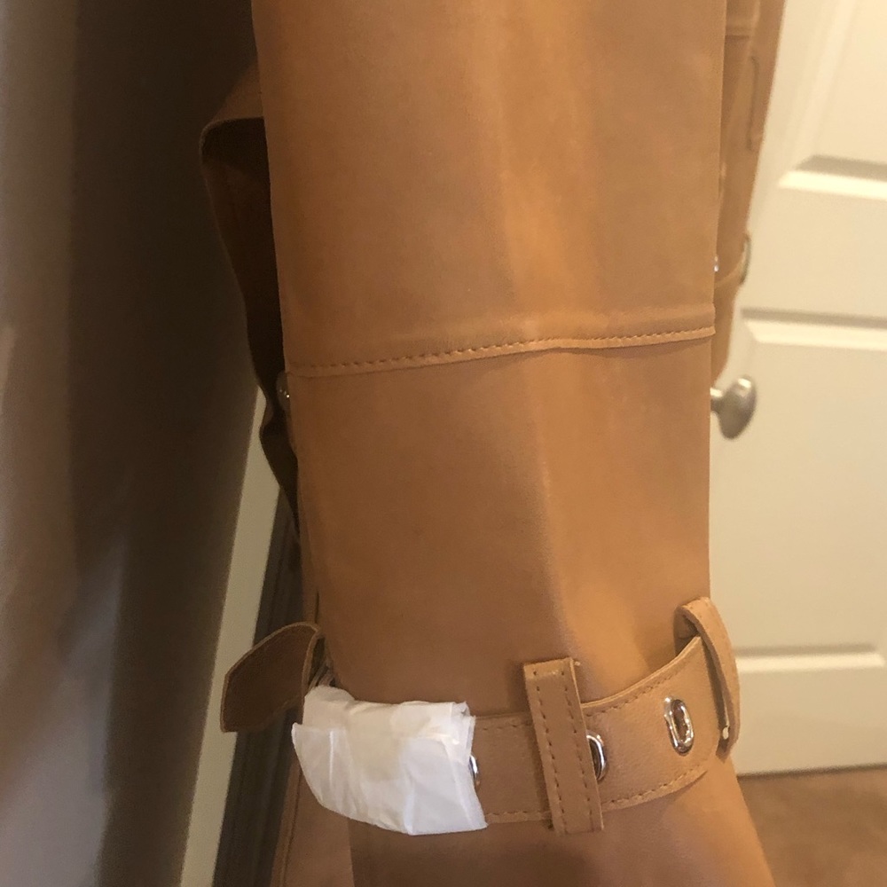 Coat - Picture 3 of 8